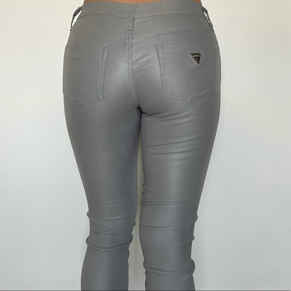 Guess Gray Low Rise Skinny Jeans Size 27